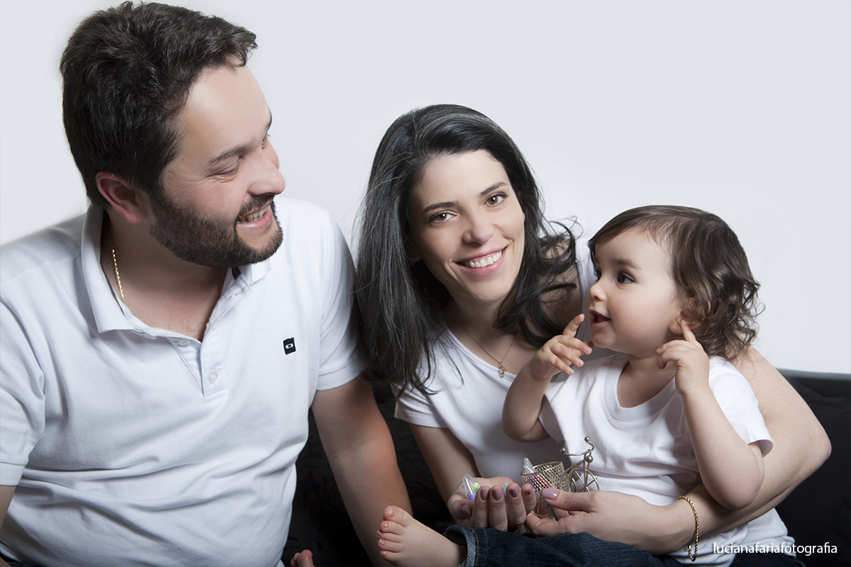 ensaio do bebê, fotografia infantil, mamãe, papai, pai de primeira viagem, letra, nome, feltro, estúdio, foto estúdio, ensaio família, casal, bebê, baby, amor