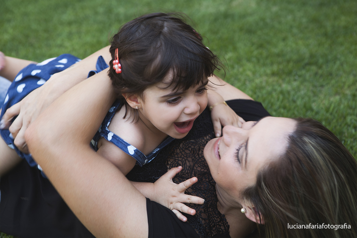 fotografia, família, sessão, criança, infantil, ensaio infantil, externo, fotos externas, amor, natureza, luz natural, luciana faria,lifestyle