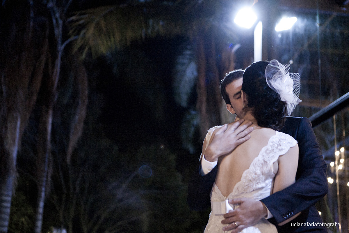 casamento externo no lafarme poços de caldas a noite retratos dos noivos para o álbum de casamento poços de caldas