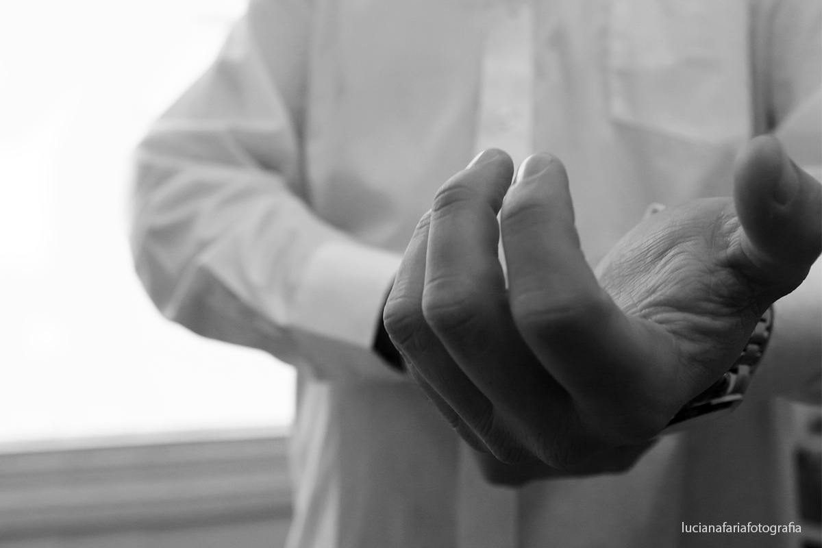 preparativo do casamento dia do noivo fotografias da fotógrafa Luciana Faria em Poços de Caldas MG