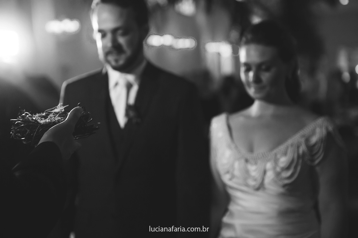 alianças no ninho de passarinho luciana faria fotografa de casamento em poços de caldas