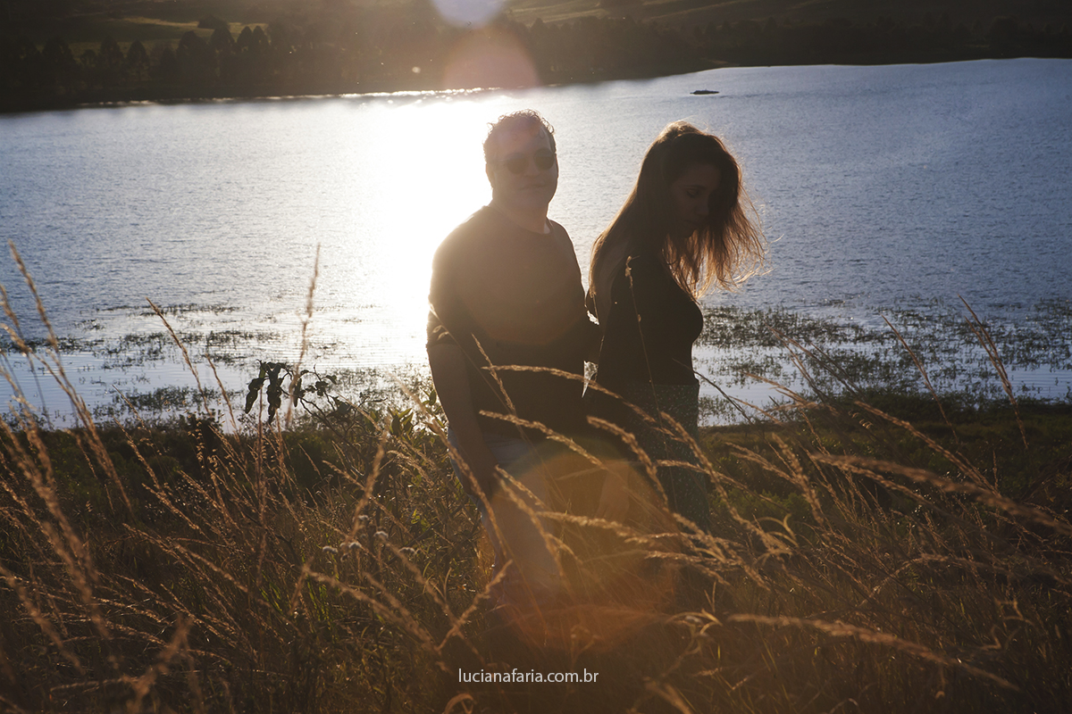 perto da lagoa casal faz registro pré casamento fotografias de luciana faria