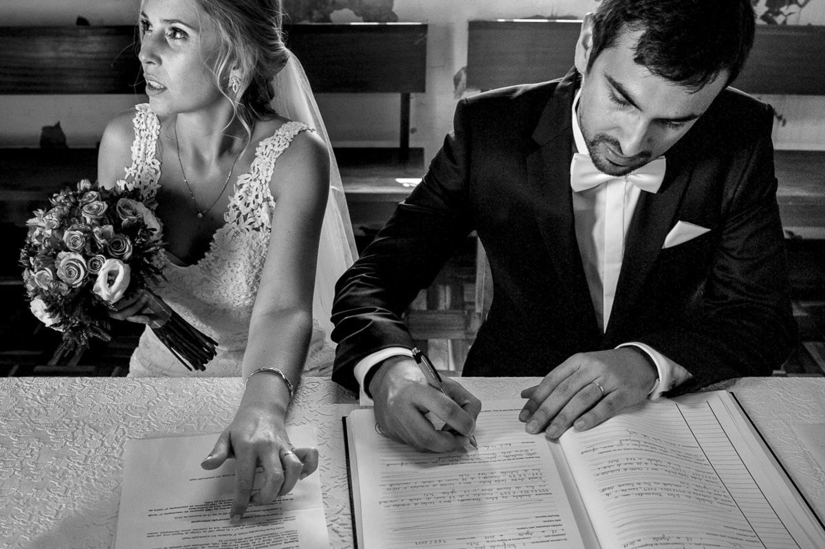 Noivos assinam o casamento em Fafe