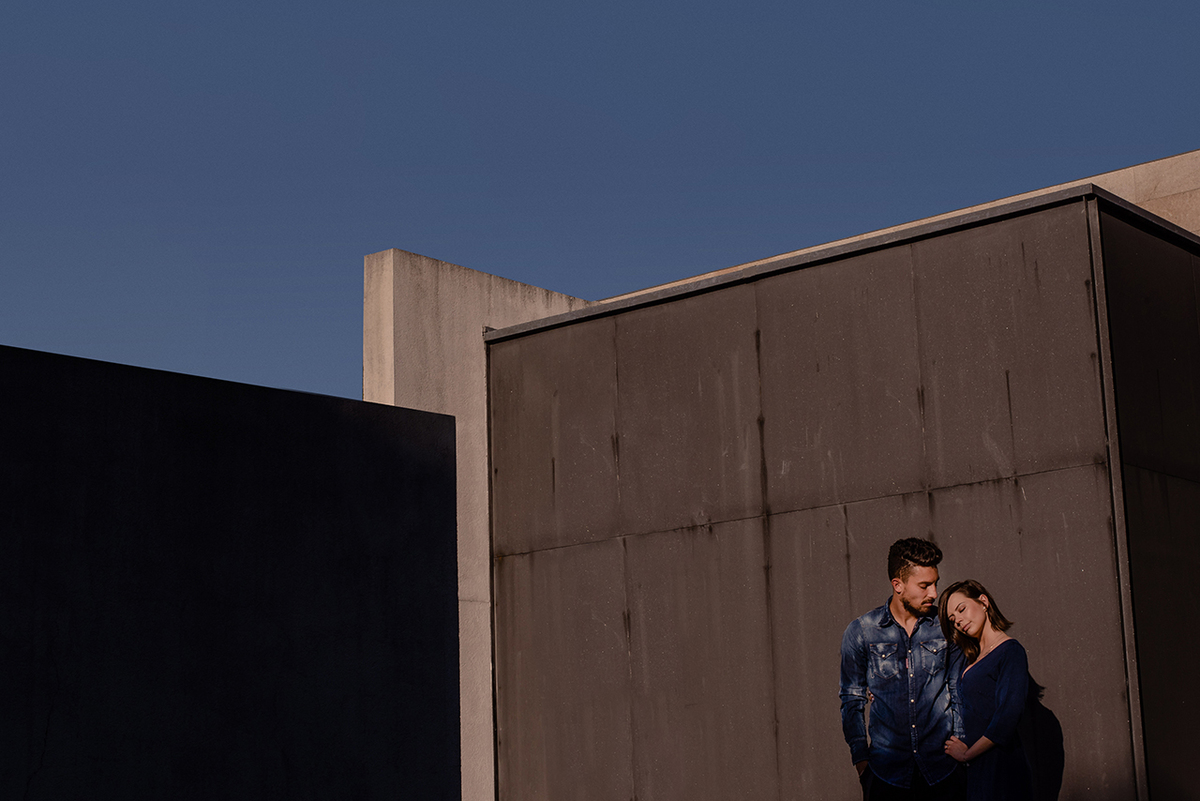 Casal de Caxias do Sul, Pri e Alex Telles em ensaio fotográfico em Portugal