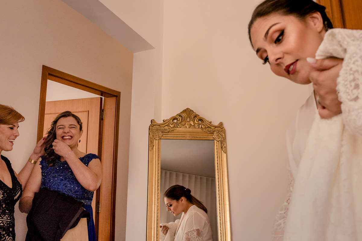 noiva com o seu vestido