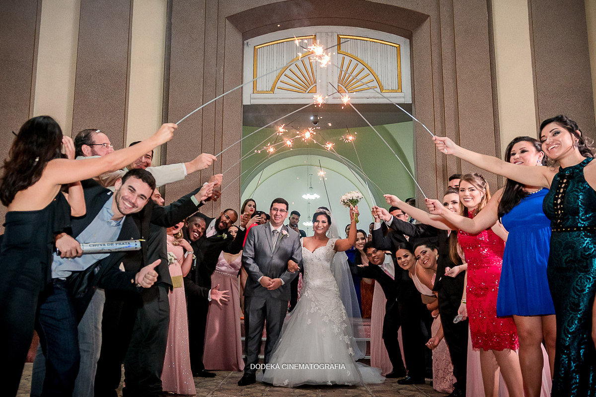 fotografia de casamento saida de igreja
