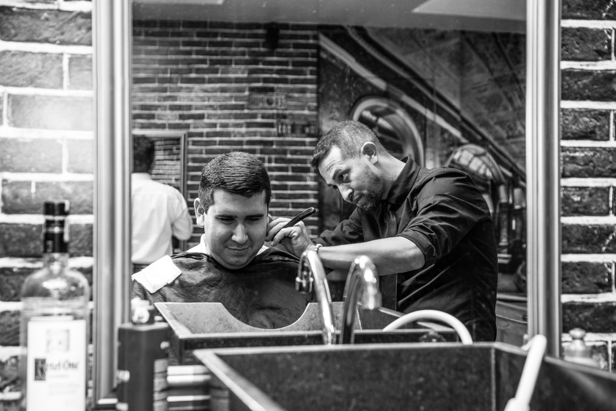 noivo no seu making of na barbearia