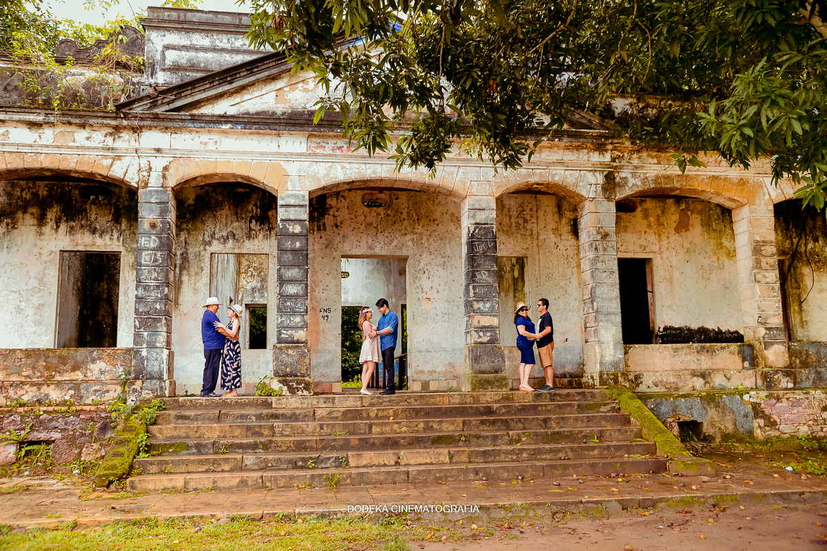 Fotos pre casamento em manaus nas ruínas do paricatuba com os pais dos noivos