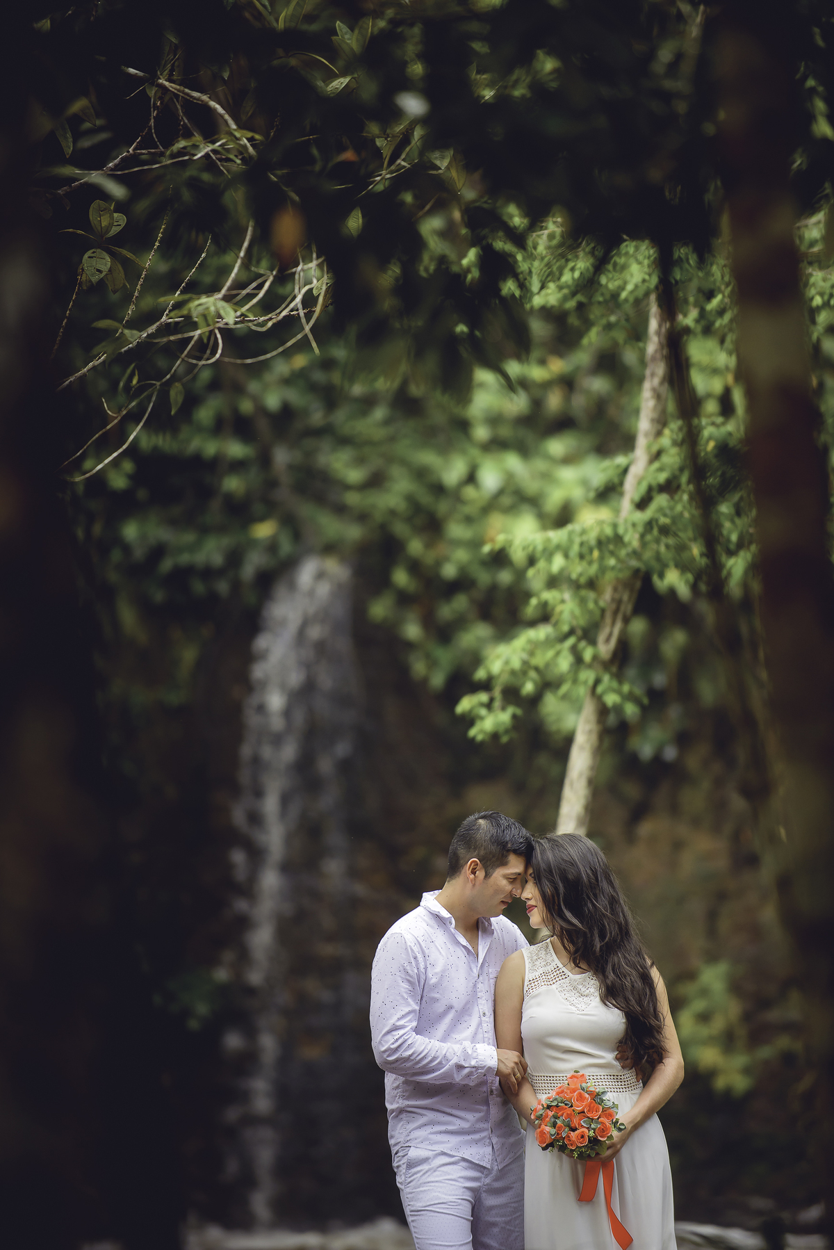 Fotos pré casamento do casal Allan & Rafaela na Cachoeira Santuário 4