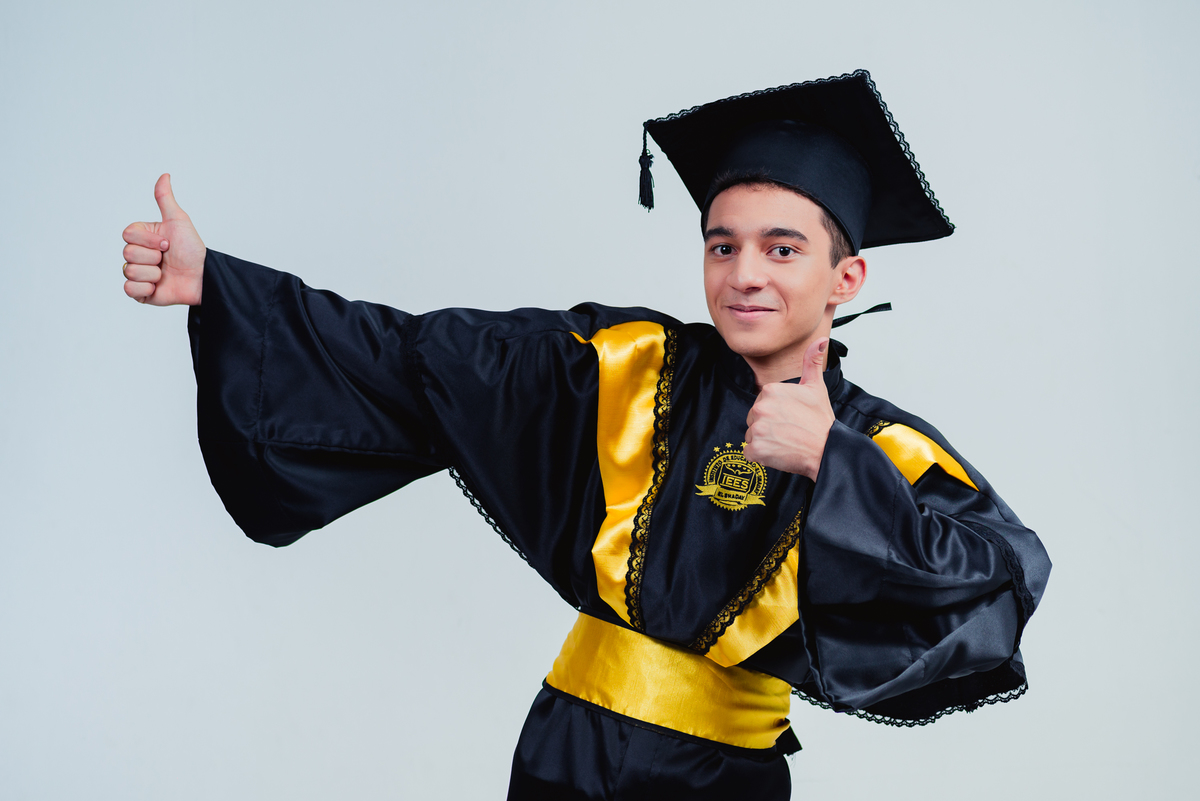 Fotografia de Formatura  Estúdio Dodeká Cinematografia - Terceirão IEES 2017  DAVID