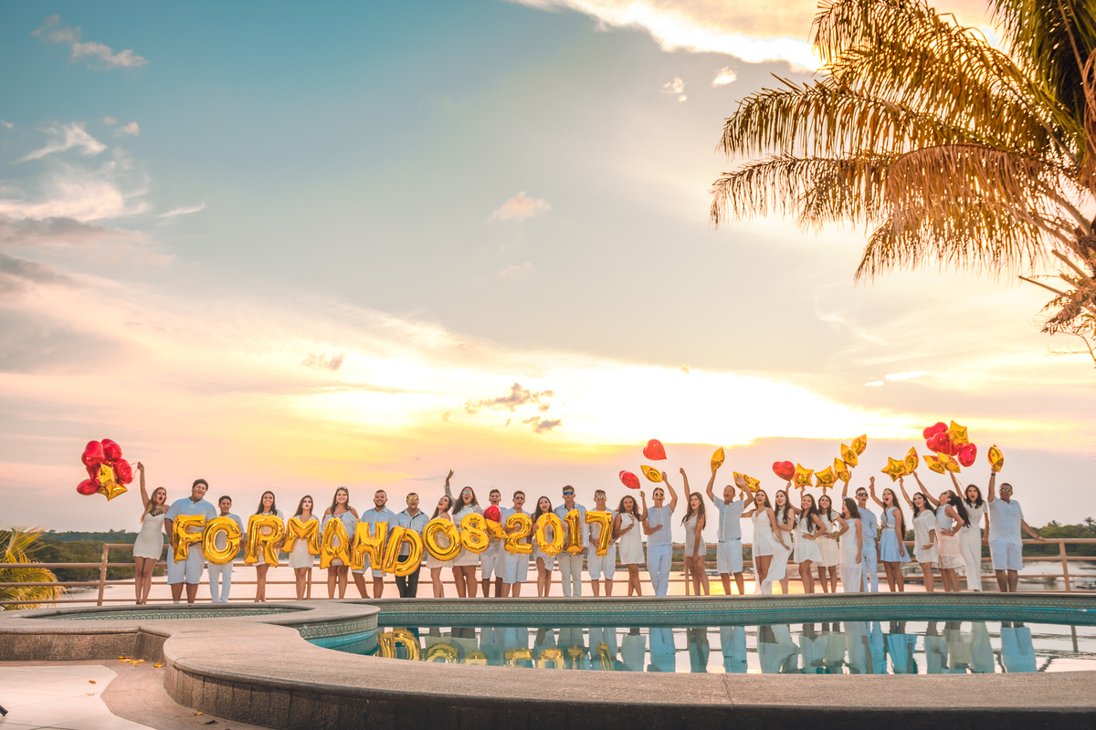 Fotografia de Formatura  Hotel da Margem - Terceirão IEES 2017 Área da piscina