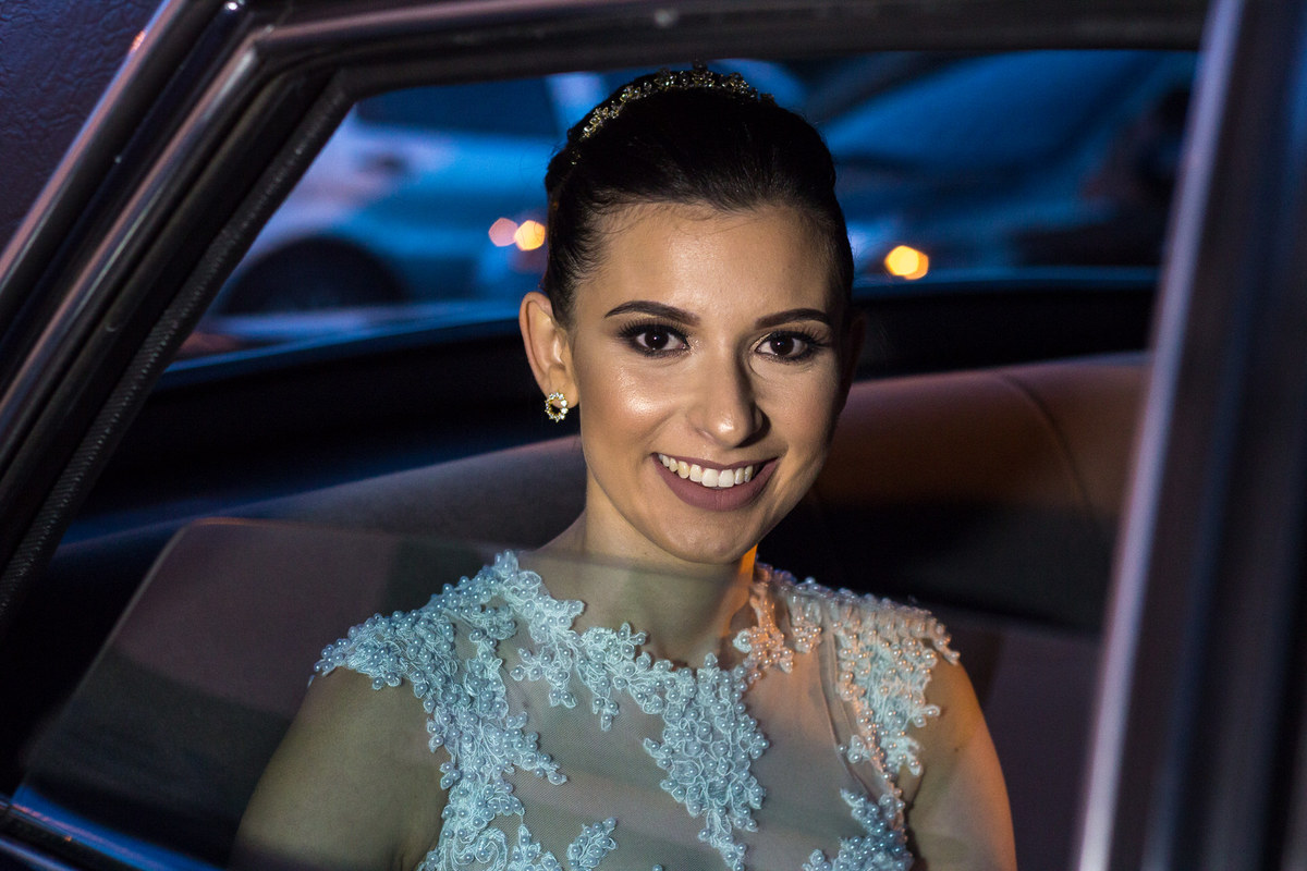 noiva no carro