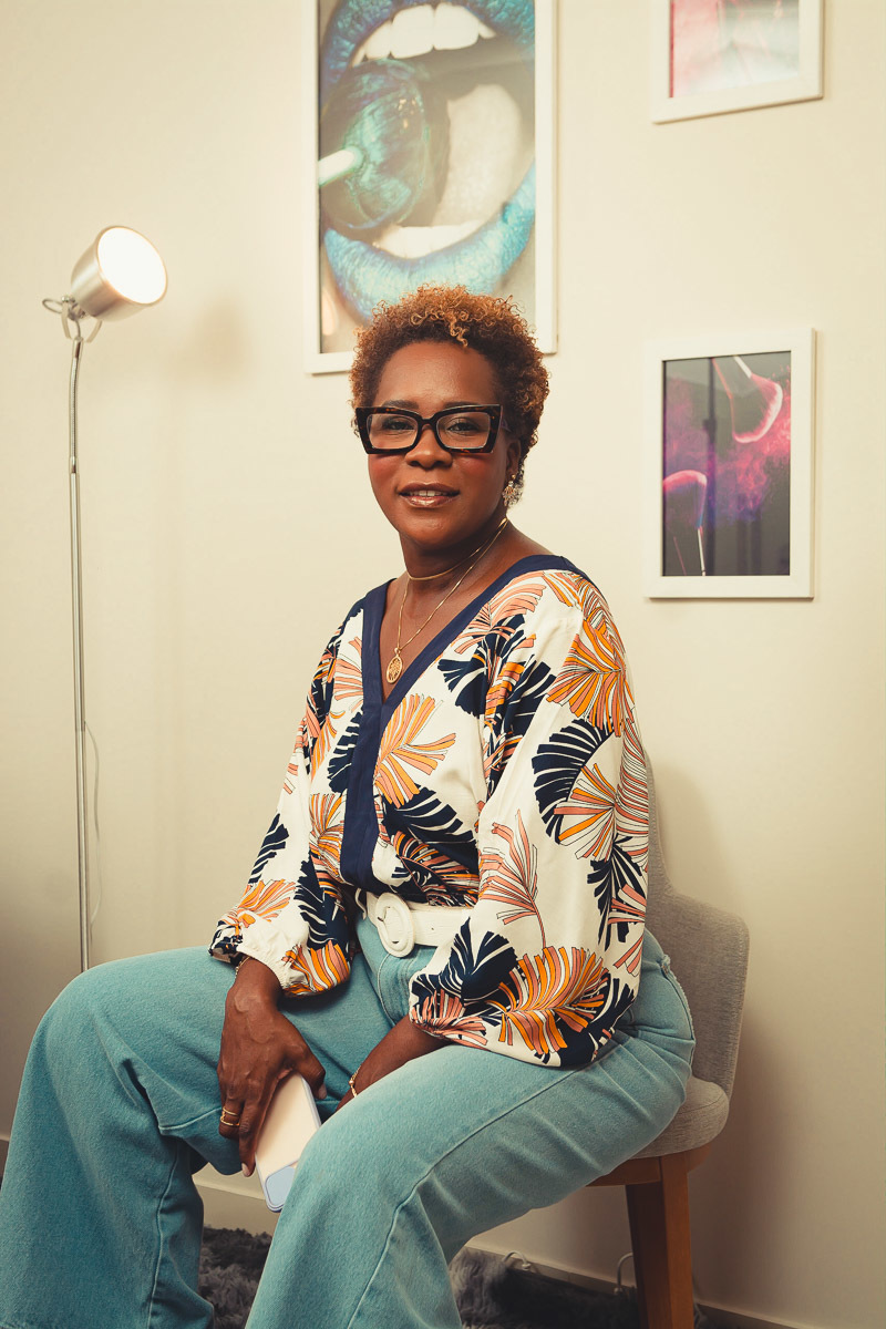 retratos corporativos-retrato corporativo feminino-retrato corporativo-maquiadora-Marcelo Cortez Fotografia-Estúdio Fotográfico-maquiadora noivas-maquiadora debutantes-maquiadora-madrinhas