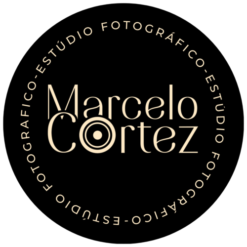 Logotipo de Marcelo Cortez - Estúdio Fotográfico