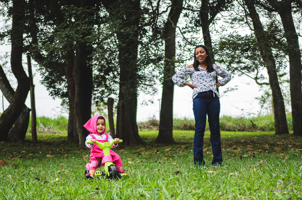 o fotografo Felipe Mota Fotografia com o tema Masha e o Urso