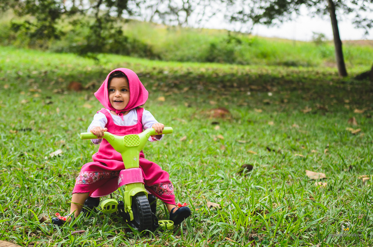 o fotografo Felipe Mota Fotografia com o tema Masha e o Urso