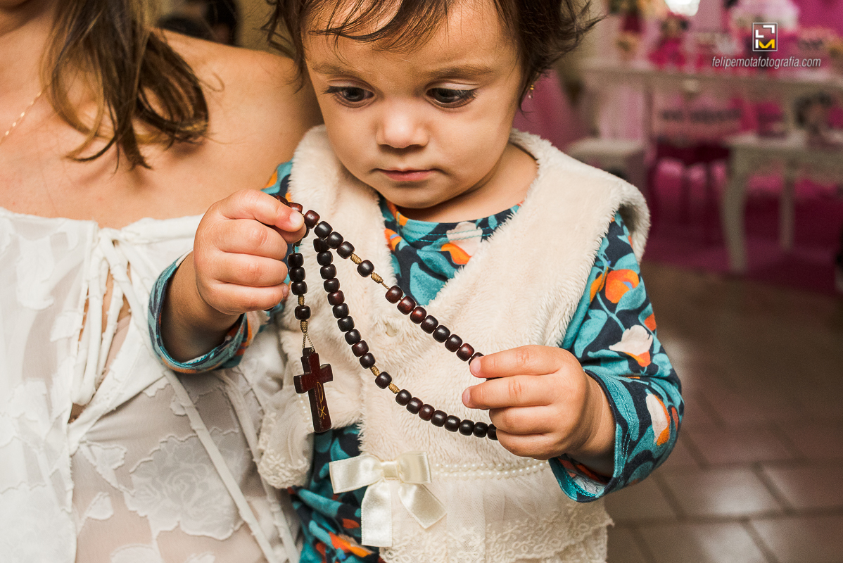 Felipe Mota Fotografia - Fotografa Aniversário de um ano na cidade de Pouso Alegre, uma festa decoração infantil em casa.