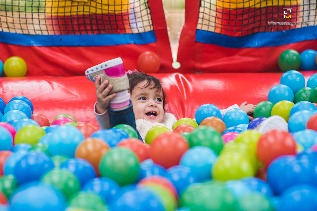 Felipe Mota Fotografia - Fotografa Aniversário de um ano na cidade de Pouso Alegre, uma festa decoração infantil em casa.
