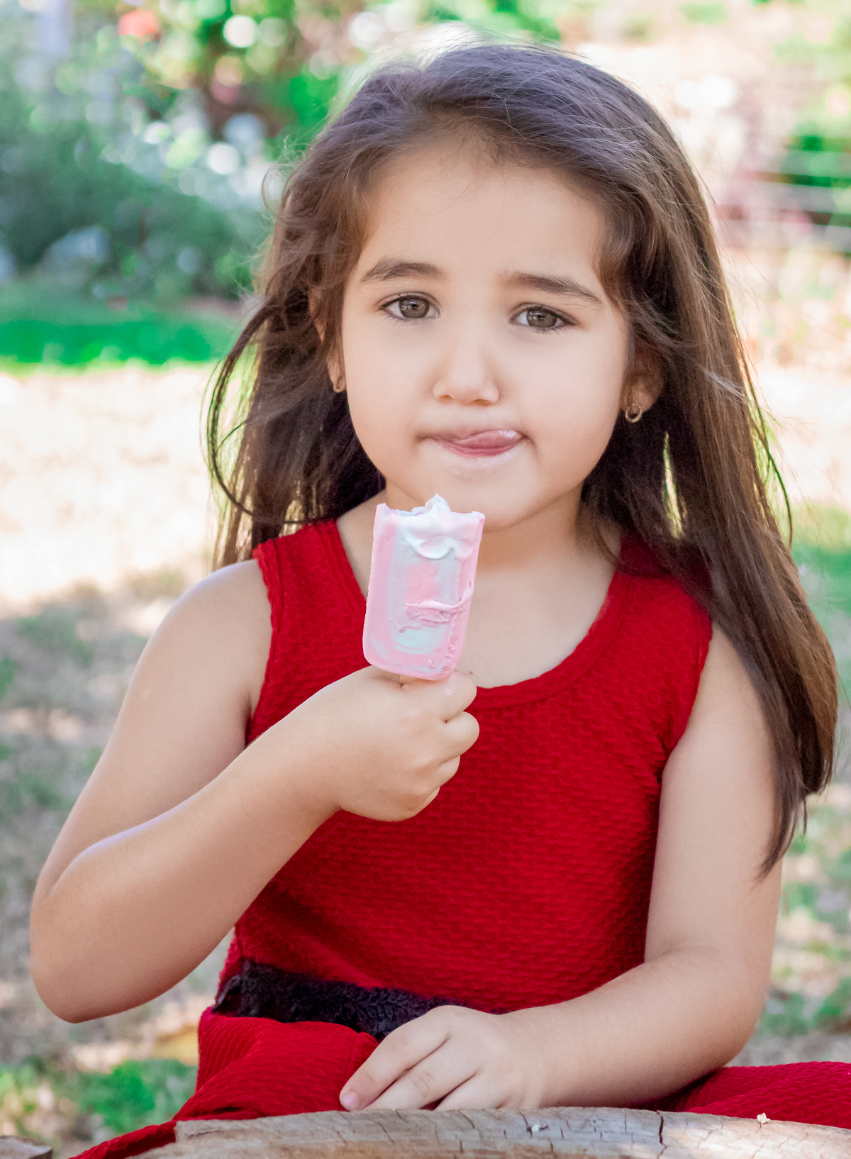 Ensaio de 4 anos da Ágata no Camping Lisot/ Paraíso - SC - Encanto Fotografia