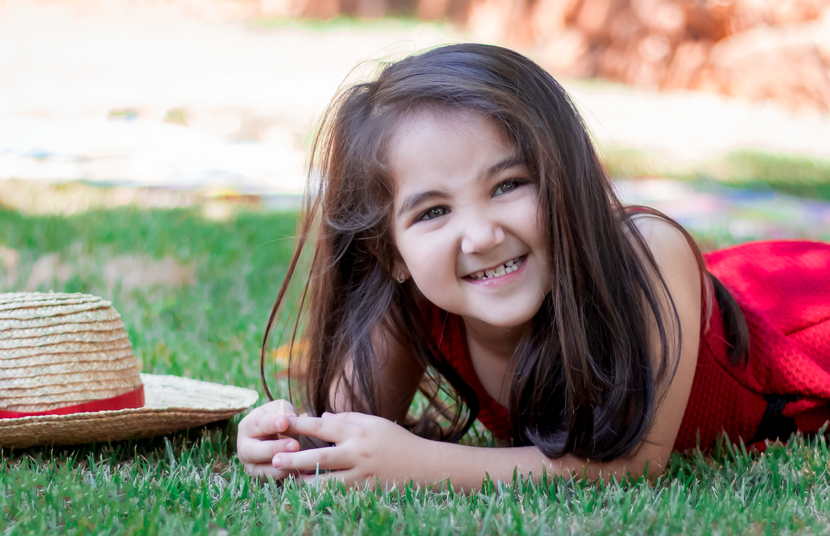 Ensaio de 4 anos da Ágata no Camping Lisot/ Paraíso - SC - Encanto Fotografia