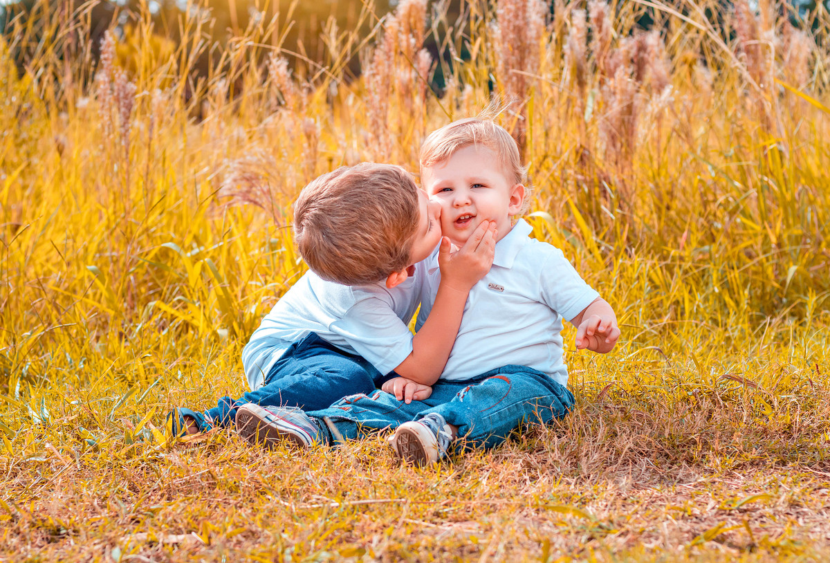 Ensaio dos irmãos Oliver e Joaquim em São Miguel do Oeste - Encanto Fotografia
