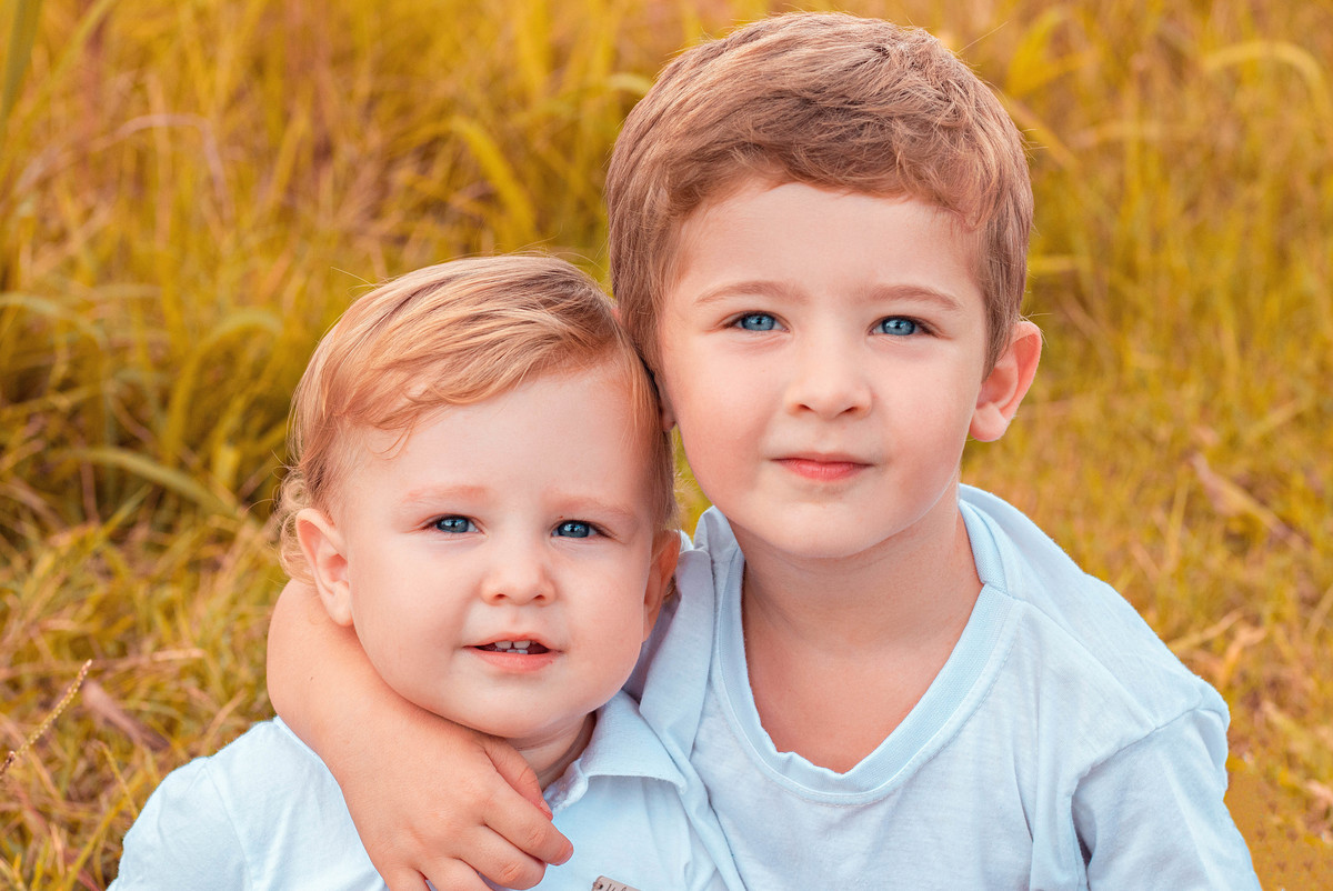 Ensaio dos irmãos Oliver e Joaquim em São Miguel do Oeste - Encanto Fotografia