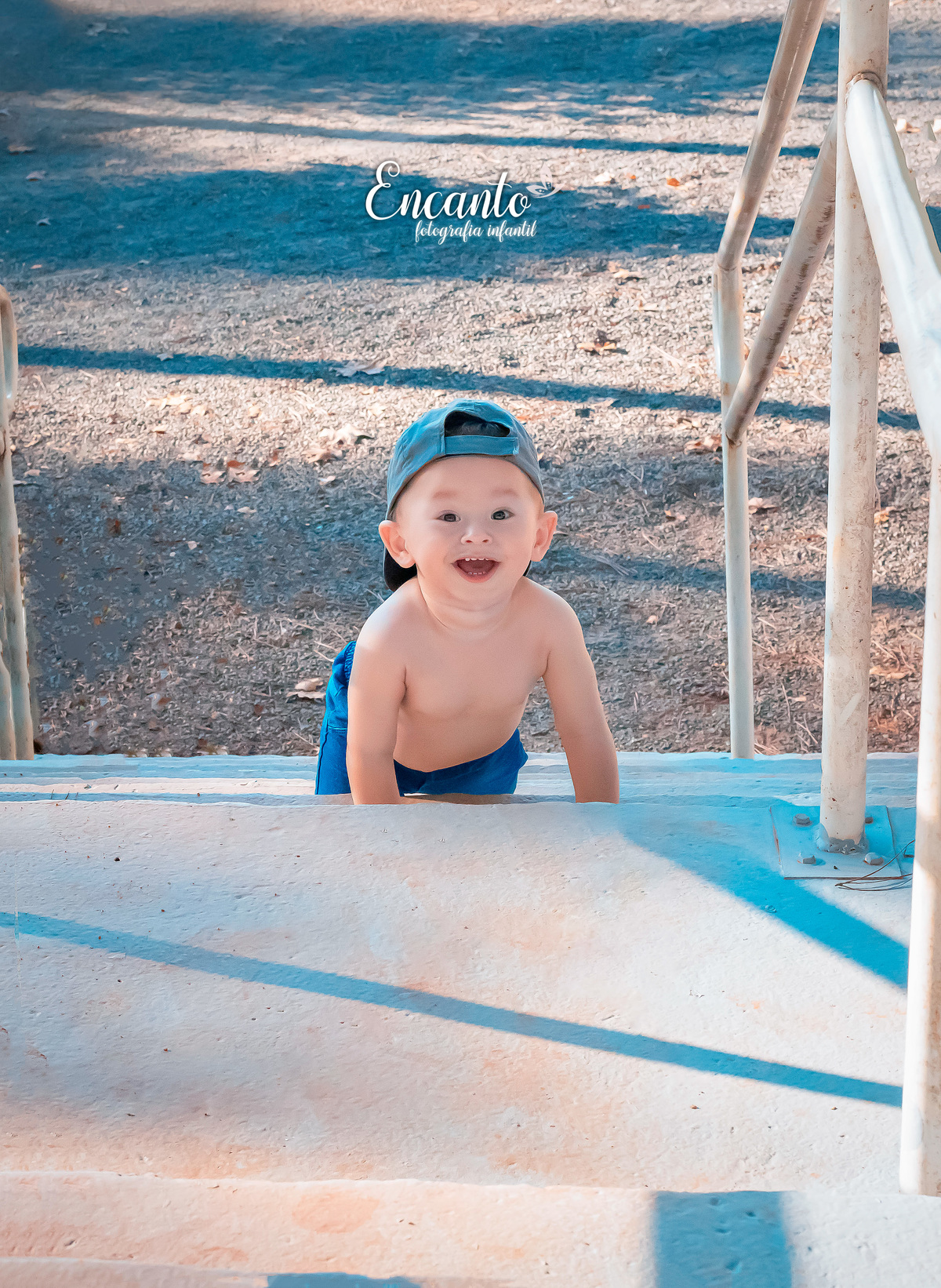 Ensaio do pequeno Joaquim na Praça Belarmino Annoni em São Miguel do Oeste - Encanto Fotografia