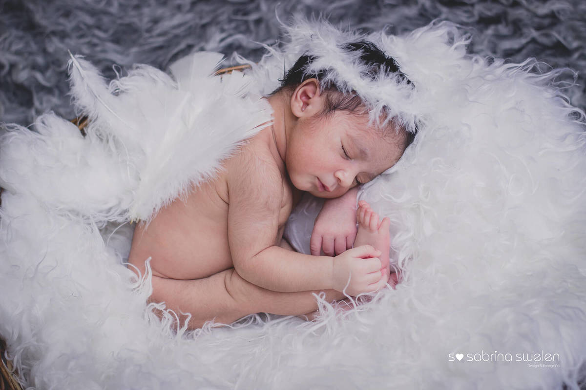 Newborn, Recém Nascido, Criança, bebê, menino, boy, Ensaio Fotográfico, Book Recém Nascido, neném, Ensaio em Família, Ensaio em Casa, Home Studio, Fotos em Casa, Fundo de madeira, Amor, Gestantes, Gravidas, 15 dias de nascido,10dias do Gabriel, Anjinho