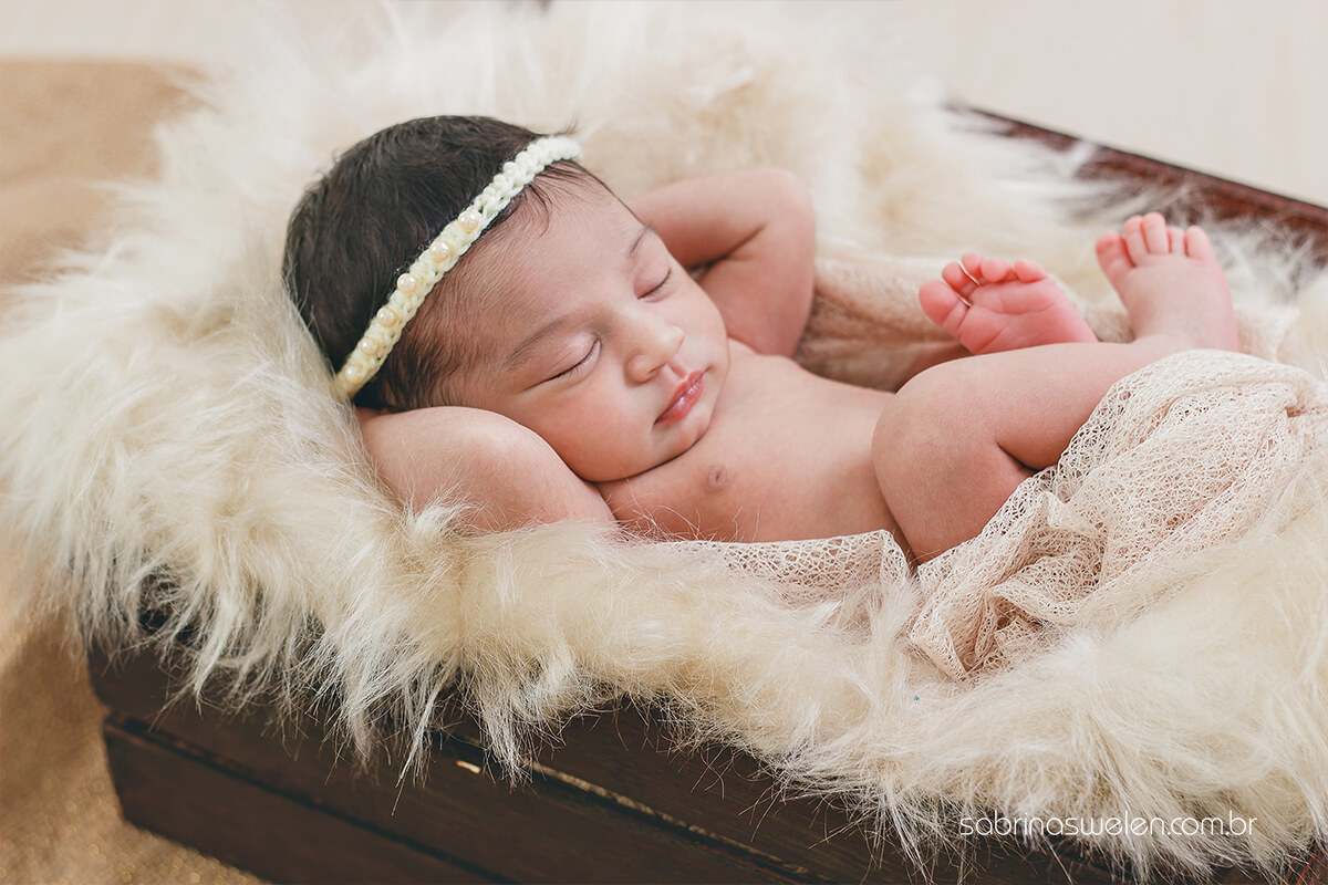 Ensaio newborn, Recém nascido, bebe, ensaio fotográfico, fotos de bebe Recém Nascido, Sabrina Swelen,  Newborn Recife, Olinda, Paulista, Fotos feitas em casa, Estudio na sua casa, baby, Fotos de Menina, Ideias para Fotos de Recém Nascido, Book de Bebê, 