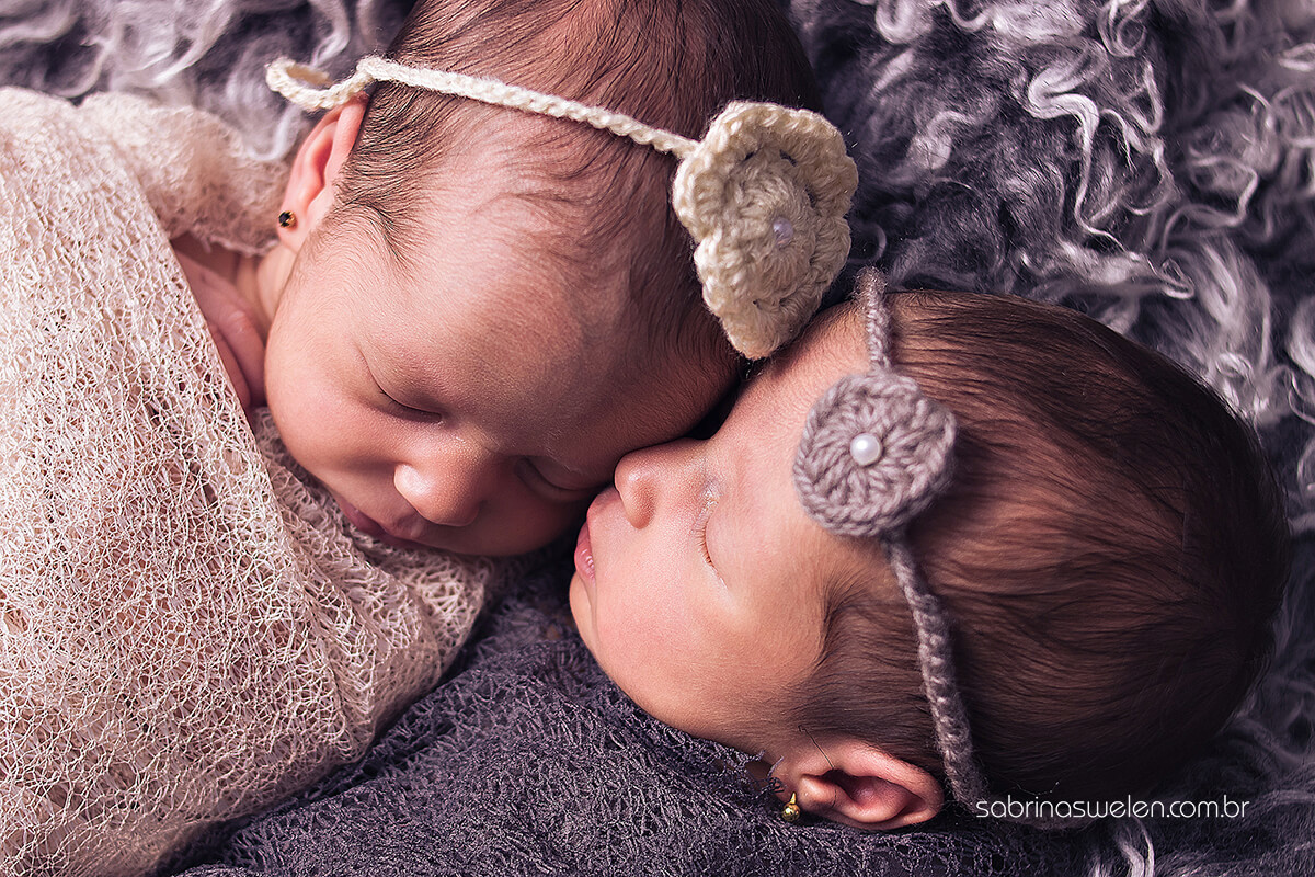 newborn
recém nascido
bebe
bebe enrolado 
Meninas 
Recém nascido 
Meninas 
gemias
bebe recém nascido no puff
pelucia
cinza
piaras de bebe
sabrina swelen
Paulista/PE
Olinda/PE
Recife/PE
