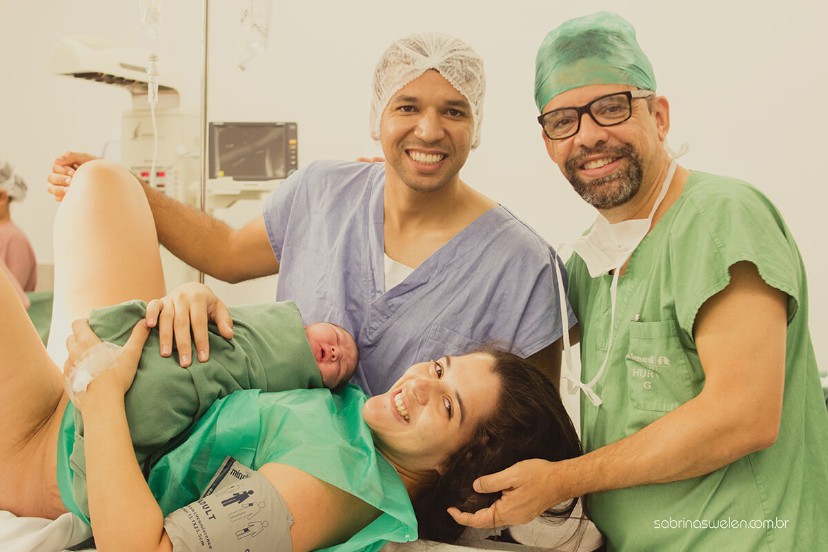 Parto normal, recife, Olinda, Nascimento, Dr JonyPlacyto, Parto Seguro, mae de  menino, Nascimento, bebê, Recém Nascido, bloco cirúrgico, Emoção no Parto Normal cordão umbilical enrolado, Familia