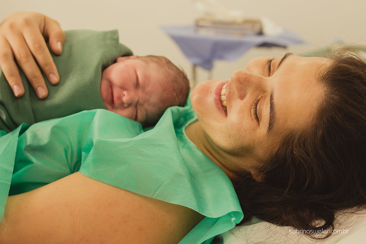 Parto normal, recife, Olinda, Nascimento, Dr JonyPlacyto, Parto Seguro, mae de  menino, Nascimento, bebê, Recém Nascido, bloco cirúrgico, Emoção no Parto Normal cordão umbilical enrolado, Familia