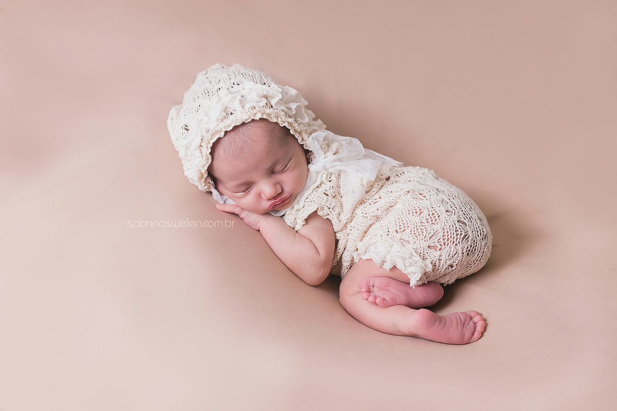 Newborn
Recém Nascido
Puff
Pose de Bundinha
body menina RN
tocquinha
Ensaio fotográfico
Book newborn
toca
Tiara
handy bandz
Enxoval bebe
Berço
