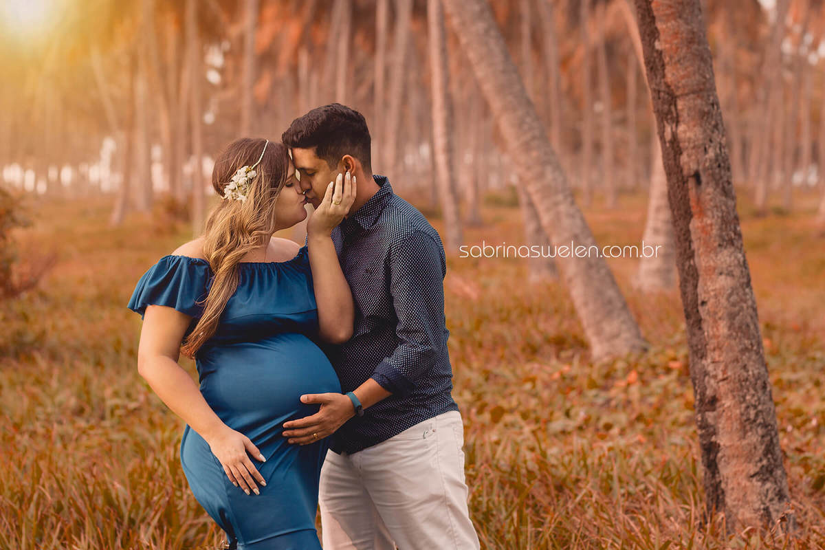 gestante gravida ensaio fotográfico paiva praia, ensaio ao ar livre fotos de gestante 
reserva do paiva book mãe de menino mãe casal campo por do sol coqueiros  