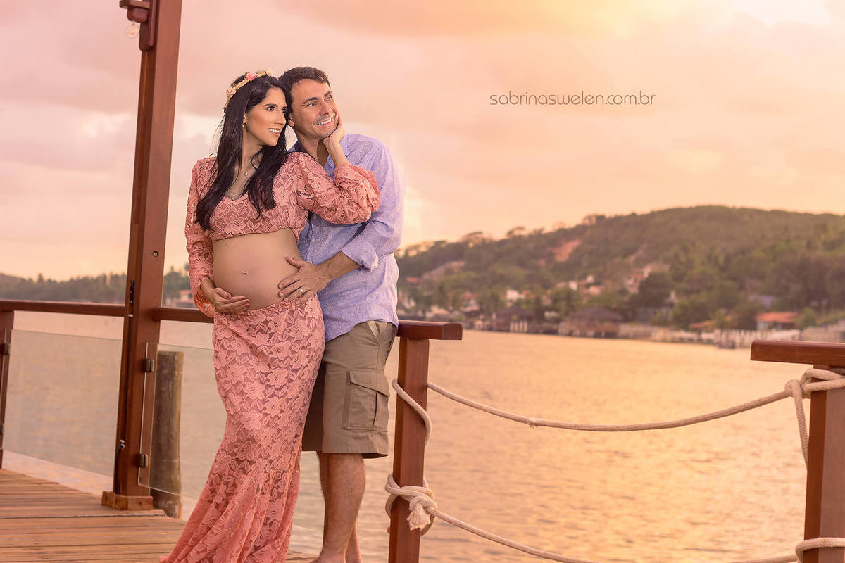 Ensaio gestante gravida ao ar livre  campo praia por do sol Familia  fotos cachorro  ponte  marinha farinha amoaras