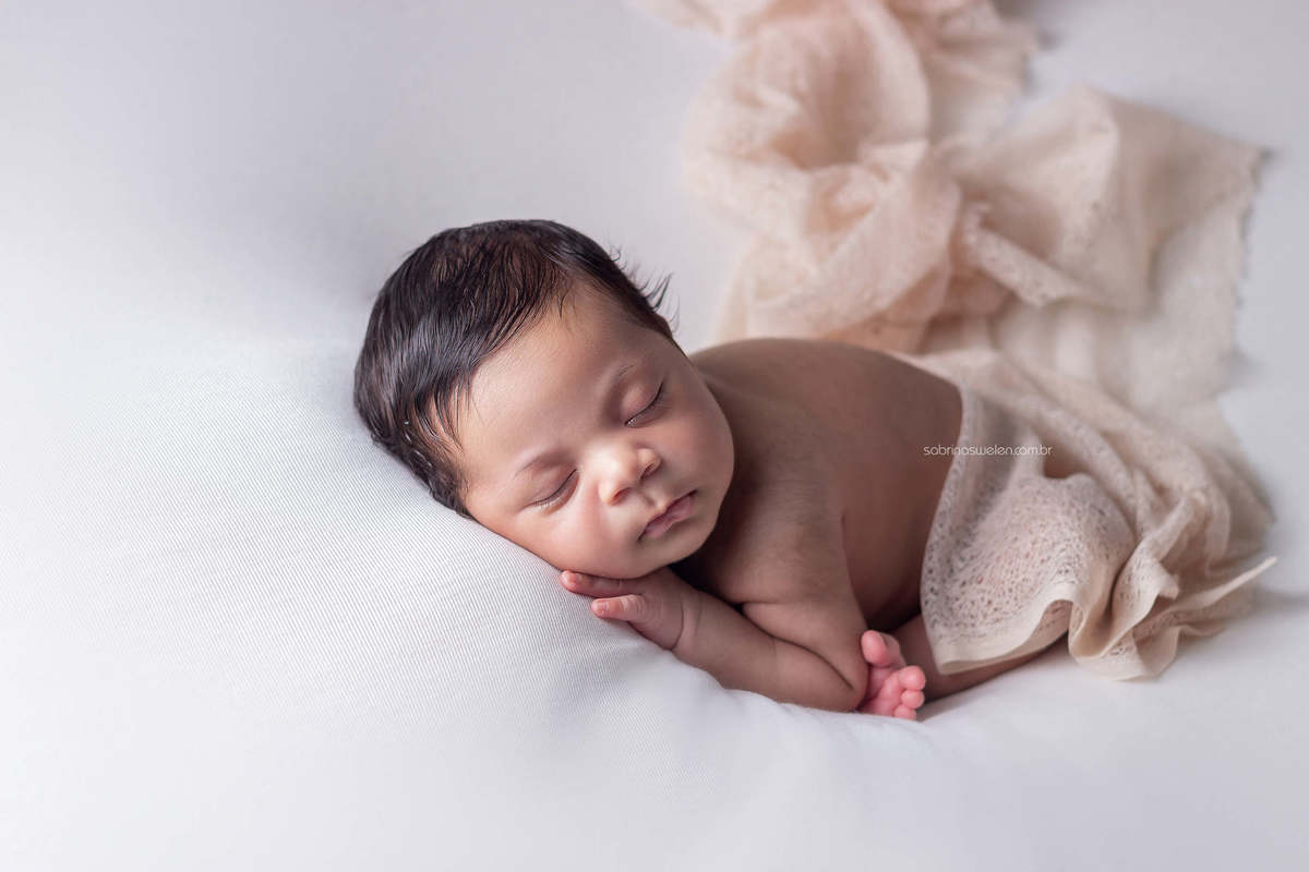 ensaio newborn 
recém nascido
fotos feitas em casa
Paulista/PE
Recife
bebe toca de ursinho.  peladinho