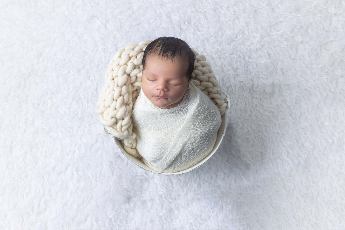 Ensaio Newborn Recém nascido  book fotográfico de bebê Ensaio de bebê em casa Recife fotografia de recém nascido em casa