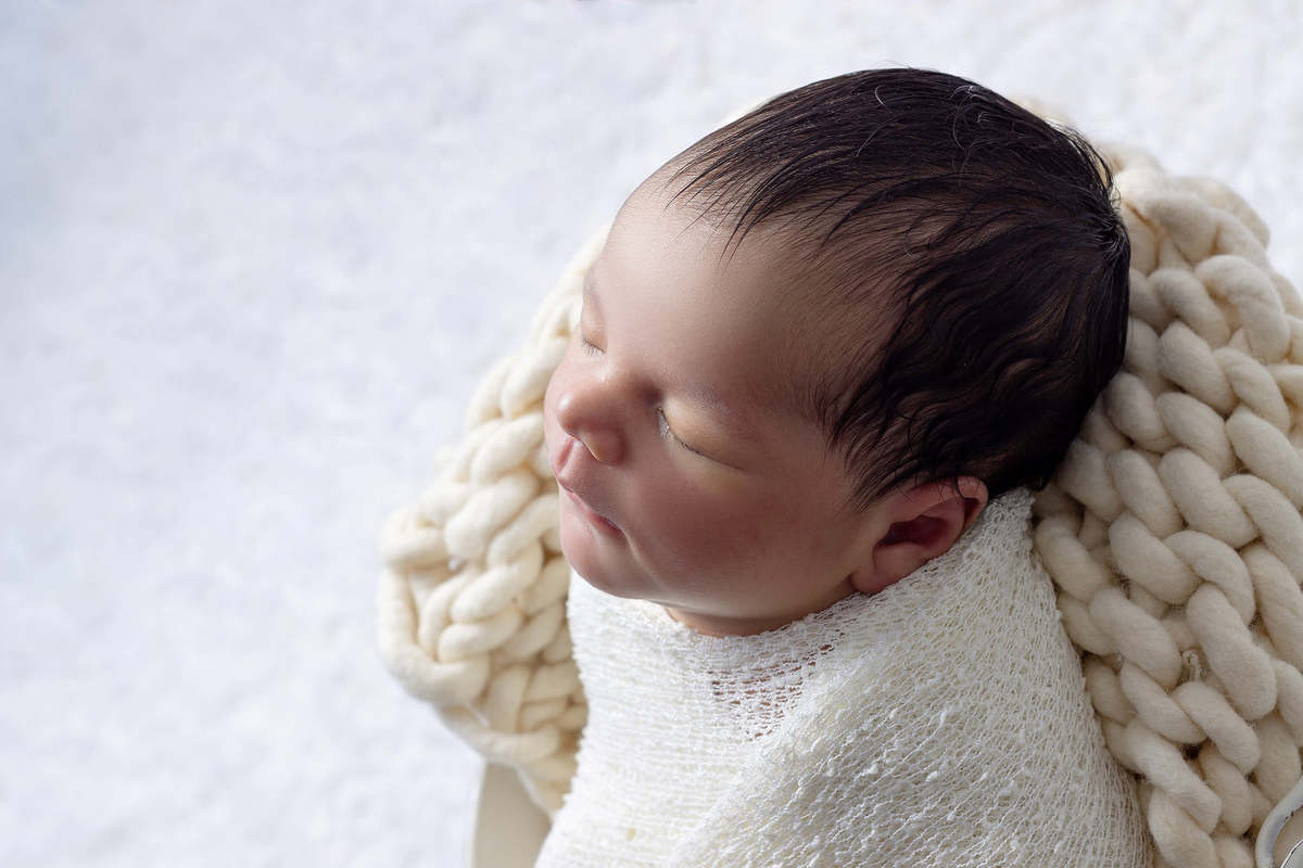 Ensaio Newborn Recém nascido  book fotográfico de bebê Ensaio de bebê em casa Recife fotografia de recém nascido em casa