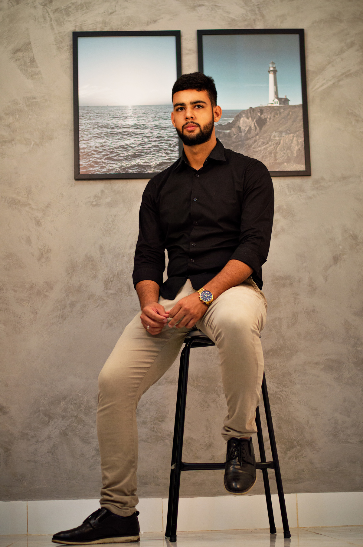 Retrato corporativo em Governador Valadares, posicionamento de imagem profissional, foto para empreendedores, foto para corretor de imóvel, foto para redes sociais, foto para perfil, fotógrafo em Governador Valadares MG, Shanti Amaral Fotografia.