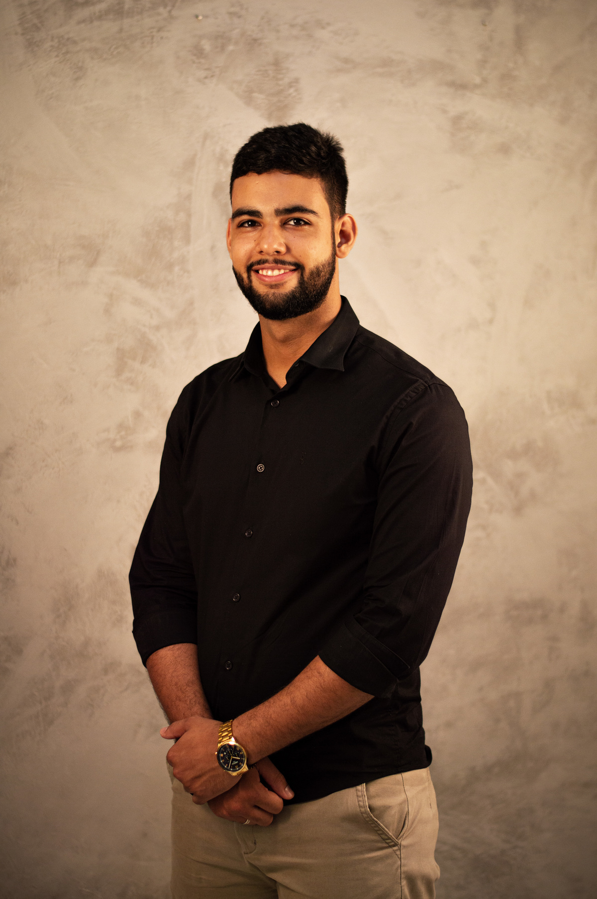 Retrato corporativo em Governador Valadares, posicionamento de imagem profissional, foto para empreendedores, foto para corretor de imóvel, foto para redes sociais, foto para perfil, fotógrafo em Governador Valadares MG, Shanti Amaral Fotografia.