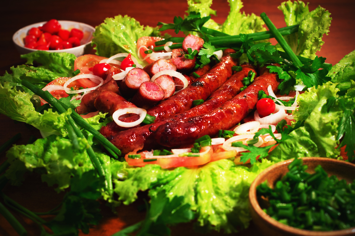 Fotógrafo de alimentos em Governador Valadares MG, fotógrafo gastronômico, fotografo de comida, fotografo de alimento em São Mateus ES, linguiça artesanal, comida de boteco, mandioquinha frita, amendoim temperado, Agência Cricaré, Shanti Rabelo.