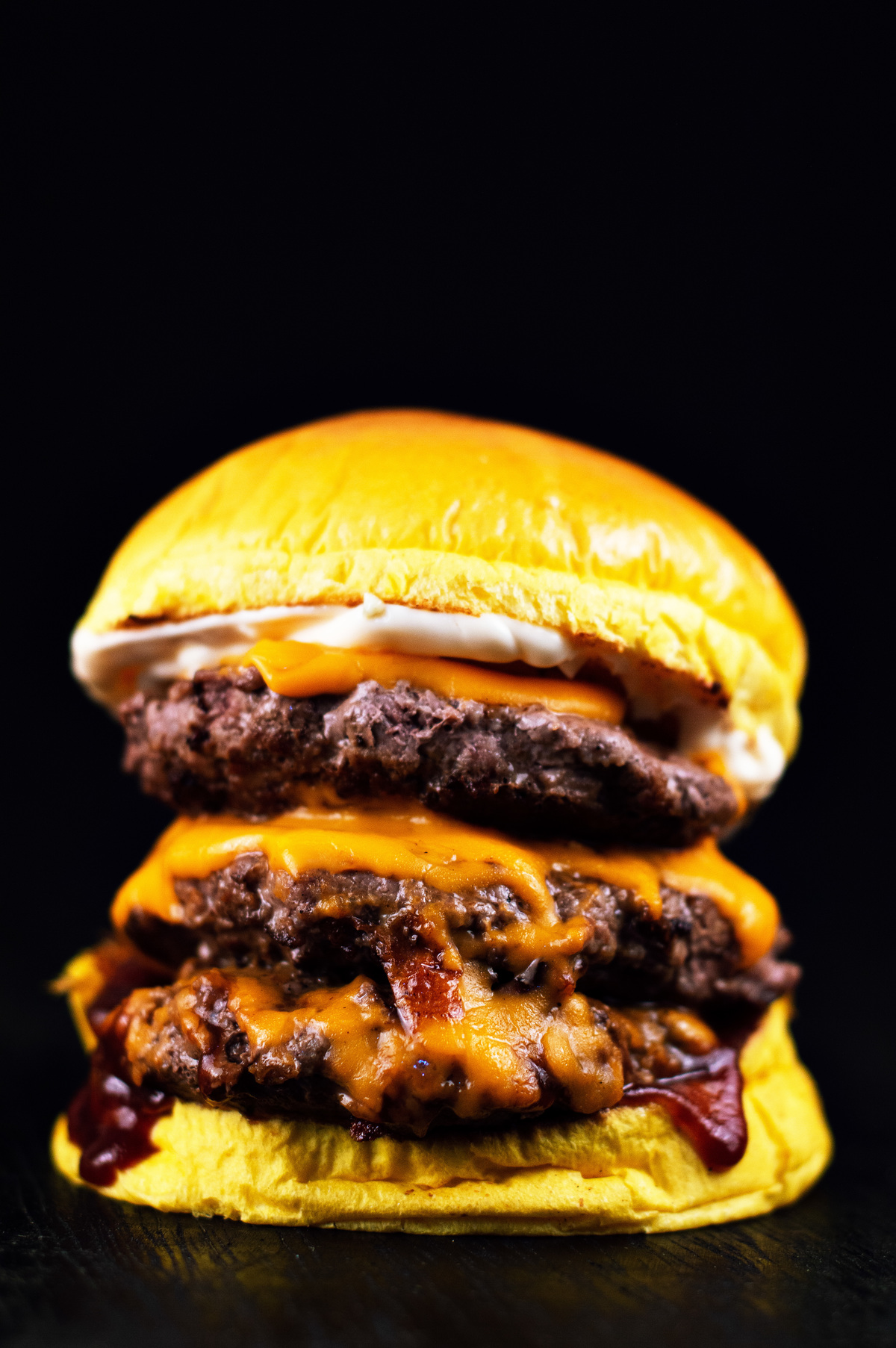 Fotógrafo de alimentos em Governador Valadares MG, fotógrafo gastronômico, fotografo de comida, fotografo de alimentos em São Mateus ES, hamburguer artesanal, Red Burguer Gv, fotografo de hamburguer, Agência Cricaré, Shanti Rabelo.