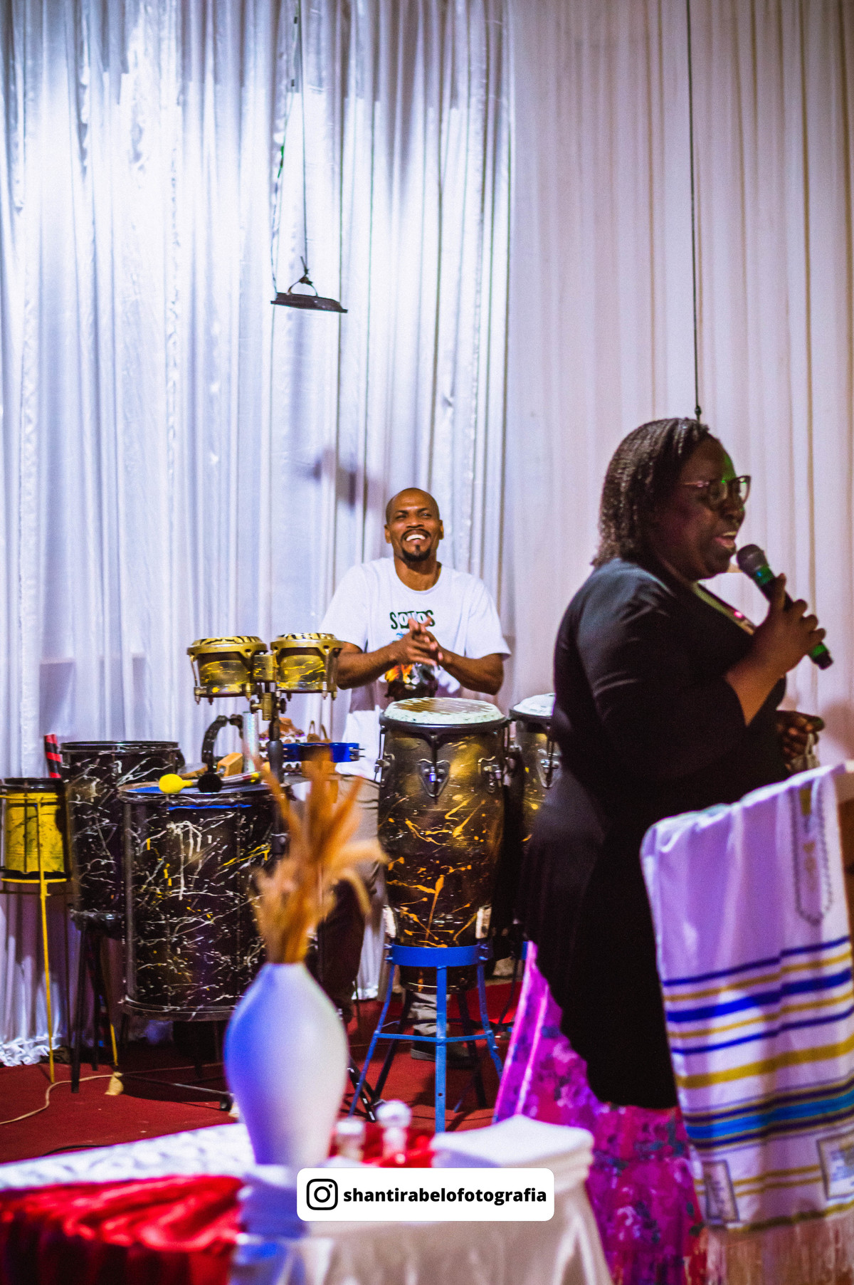 Fotografia de eventos em São Mateus, cobertura fotográfica de eventos, fotógrafo em São Mateus ES, Agência Cricaré, Shanti Rabelo, fotografia em cultos, fotos de congressos, foto de conferências, foto cristão capixaba, foto de músico, foto de pregador.