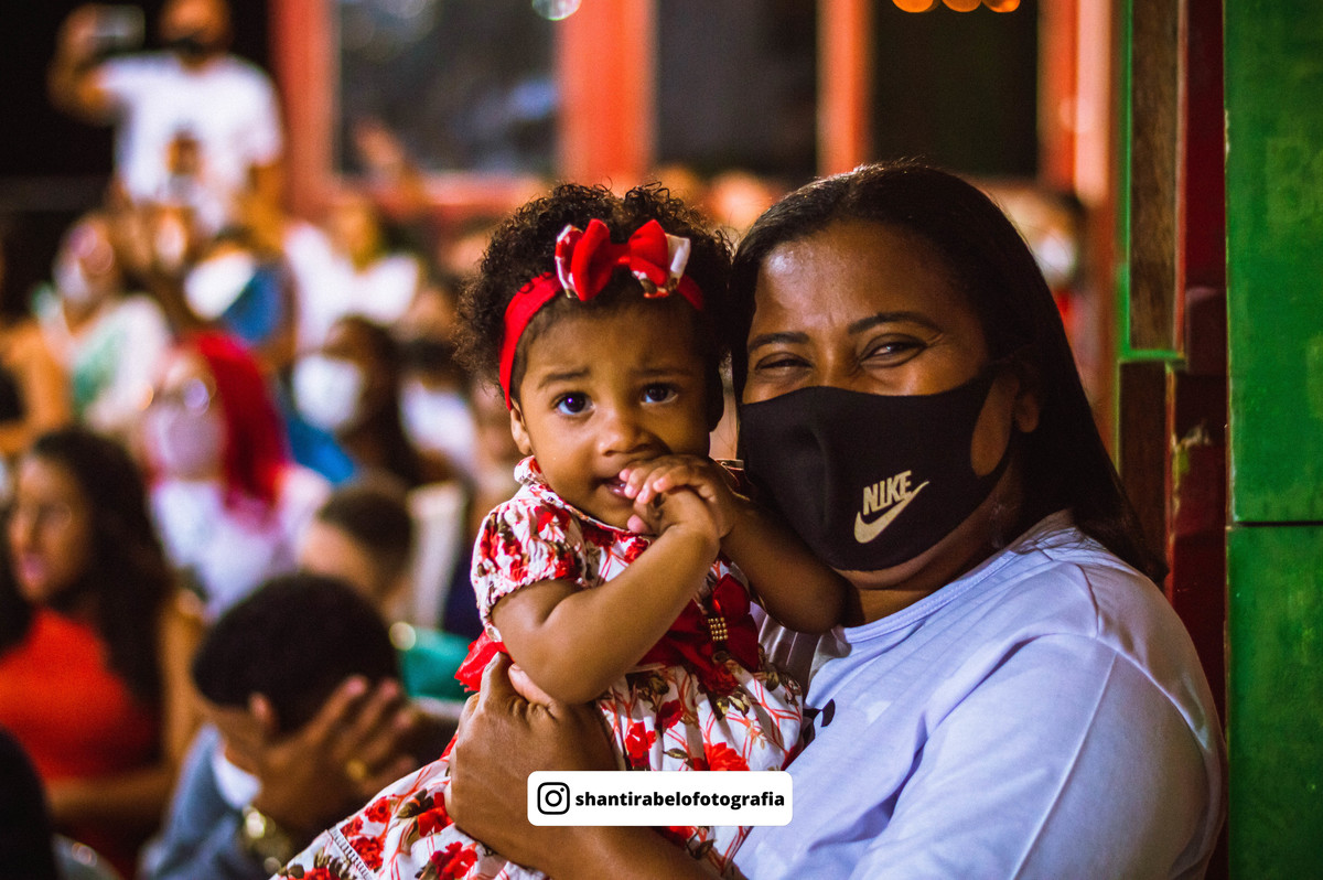 Fotografia de eventos em São Mateus, cobertura fotográfica de eventos, fotógrafo em São Mateus ES, Agência Cricaré, Shanti Rabelo, fotografia em cultos, fotos de congressos, foto de conferências, foto cristão capixaba, foto de músico, foto de pregador.