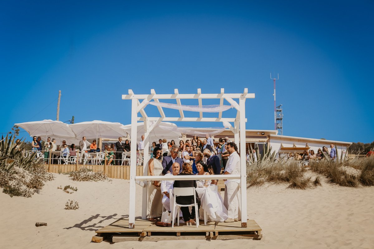 casamento na areia da praia em portugal