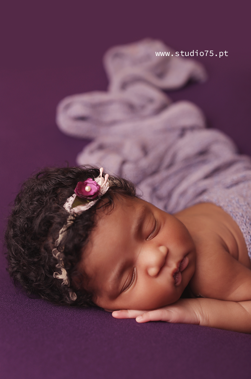 bebe menina faz sessão recem nascida em oeiras