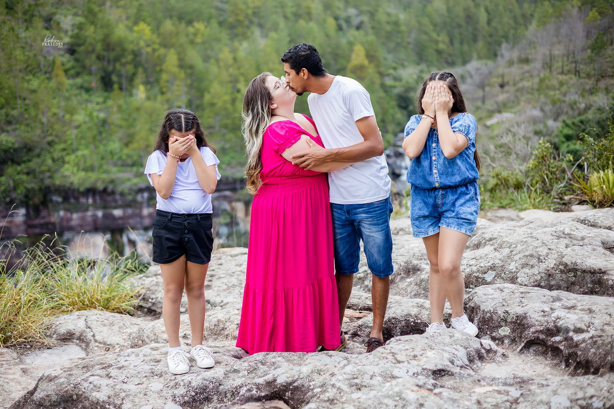 ENSAIO PRE CASAMENTO - POSES ENSAIO CASAL - POSES ENSAIO PRE CASAMENTO - FOTOGRAFO EM ITAPEVA - ROBSON PRAXEDES - CANION PIRITUBA