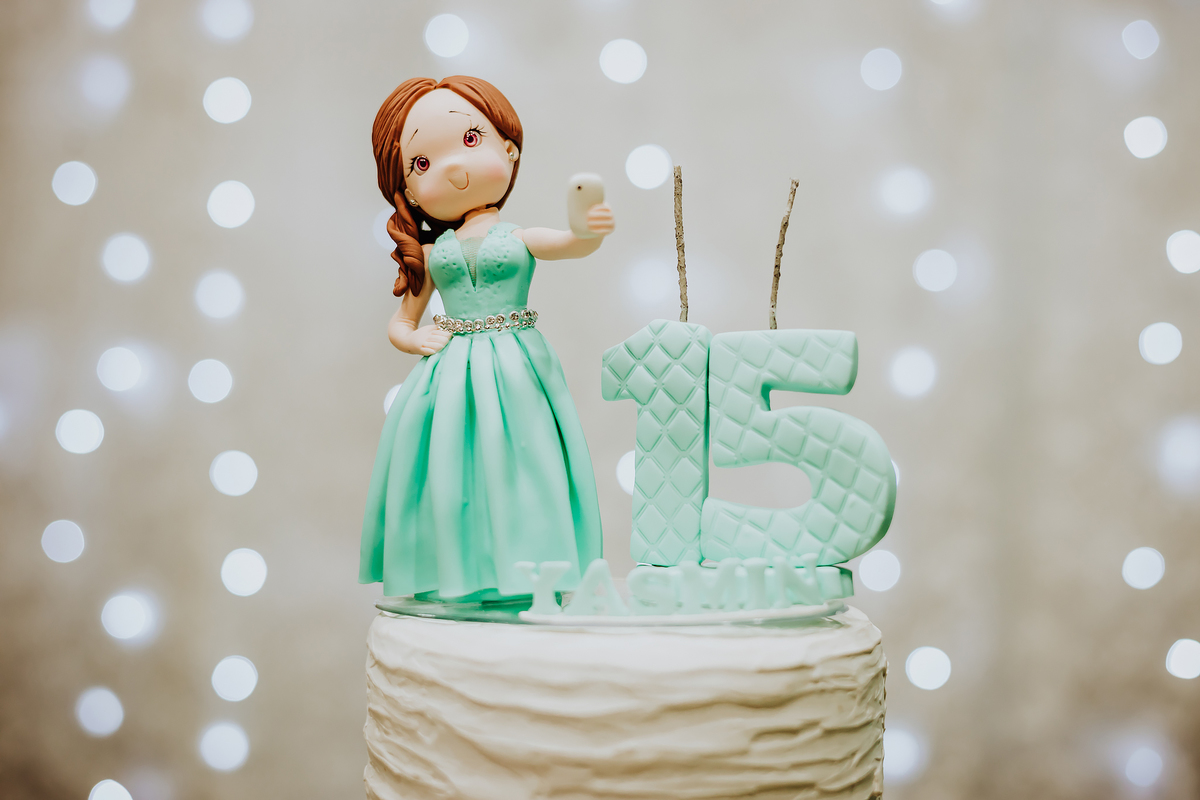 ANIVERSÁRIO 15 ANOS - DEBUTANTE - FOTOGRAFO EM ITAPEVA - ROBSON PRAXEDES - CHACARA VOVO LOURDES - POSES 15 ANOS