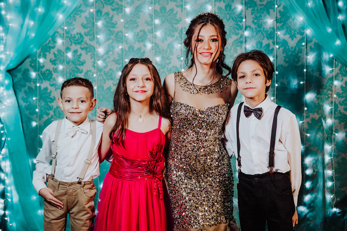 ANIVERSÁRIO 15 ANOS - DEBUTANTE - FOTOGRAFO EM ITAPEVA - ROBSON PRAXEDES - CHACARA VOVO LOURDES - POSES 15 ANOS