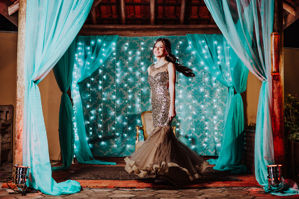 ANIVERSÁRIO 15 ANOS - DEBUTANTE - FOTOGRAFO EM ITAPEVA - ROBSON PRAXEDES - CHACARA VOVO LOURDES - POSES 15 ANOS